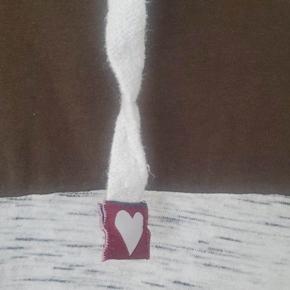 Hooded tee shirt with logo - Picture 2 of 7